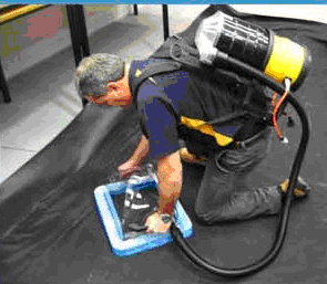 Liner vacuum box testing with portable electric backpack